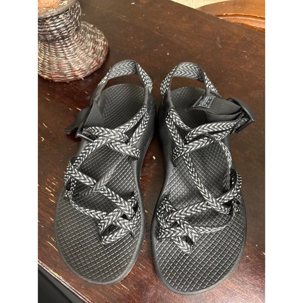 Chaco sandals women’s size 6